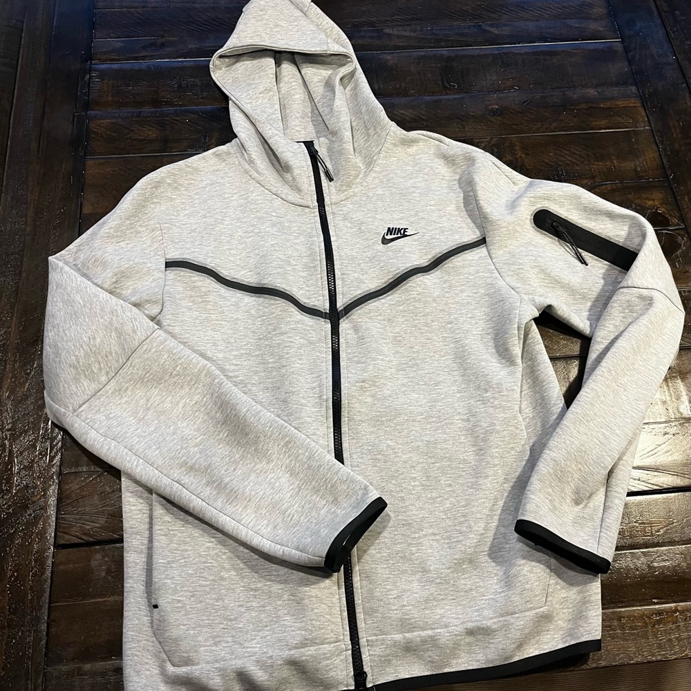 Nike Tech